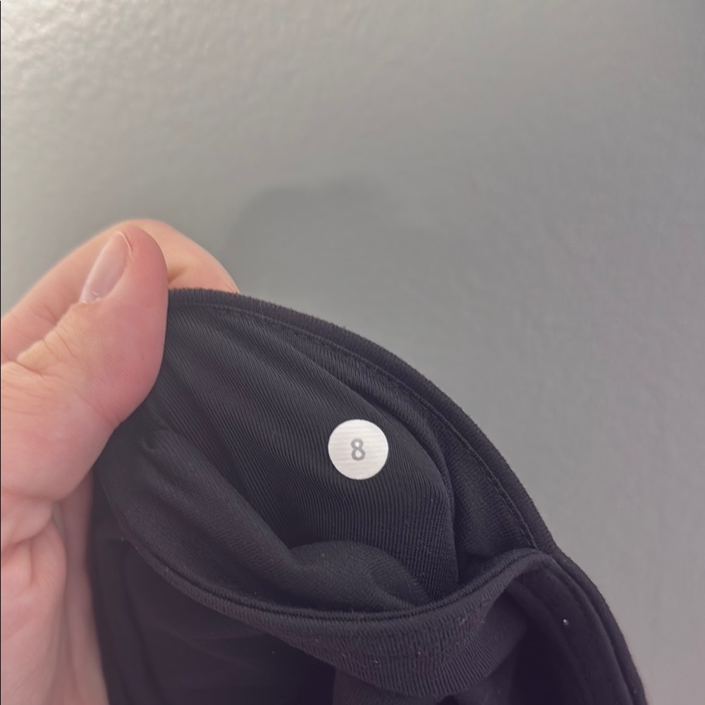Black Straight Leg Leggings Lululemon - Picture 2 of 5